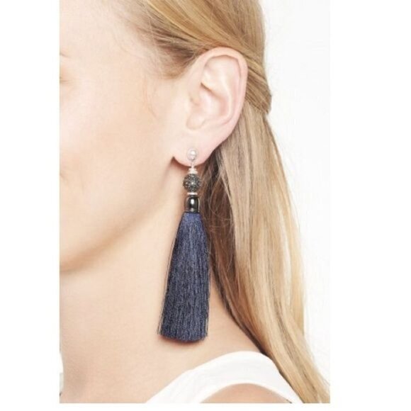 💜 Stella & Dot Earrings Trove Tassel Navy Blue - Picture 2 of 5